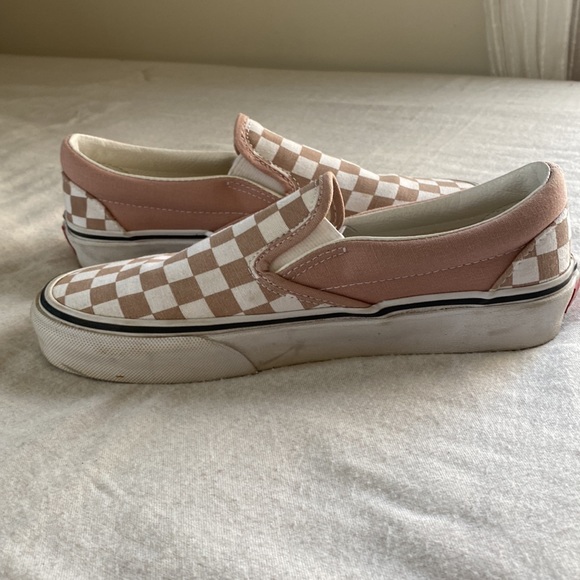 VANS Classic Checkerboard Shoes - Picture 4 of 10